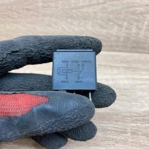 8Z0951253   Other relay Audi A6 S6 C6 4F