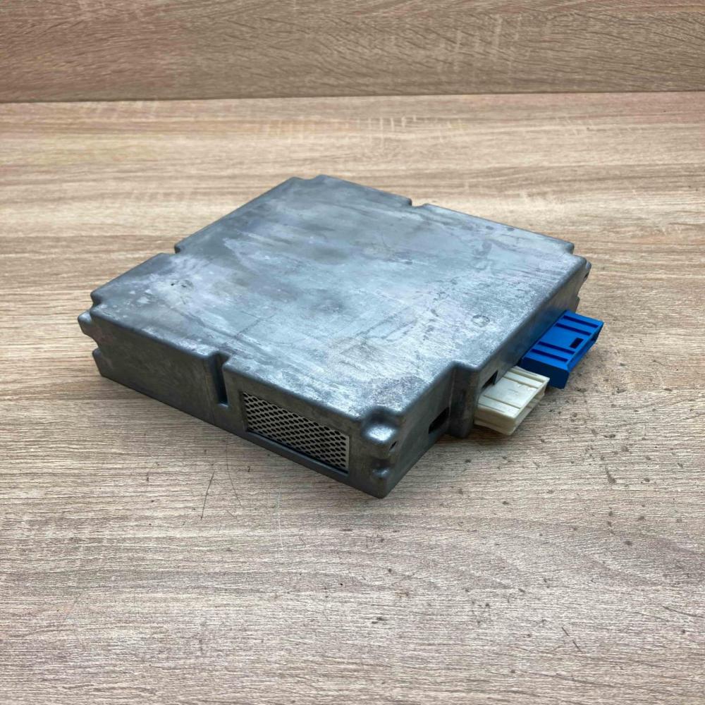 6985342   Sound amplifier BMW 5 E60 E61