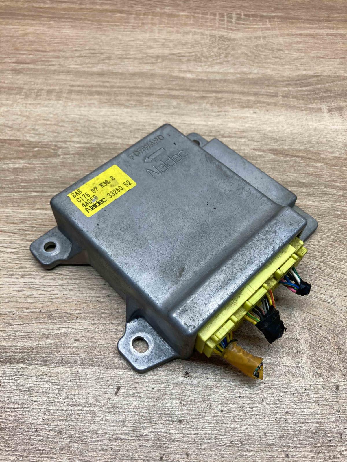 17657X30B 3326052  Airbag control unit/module Mazda Premacy