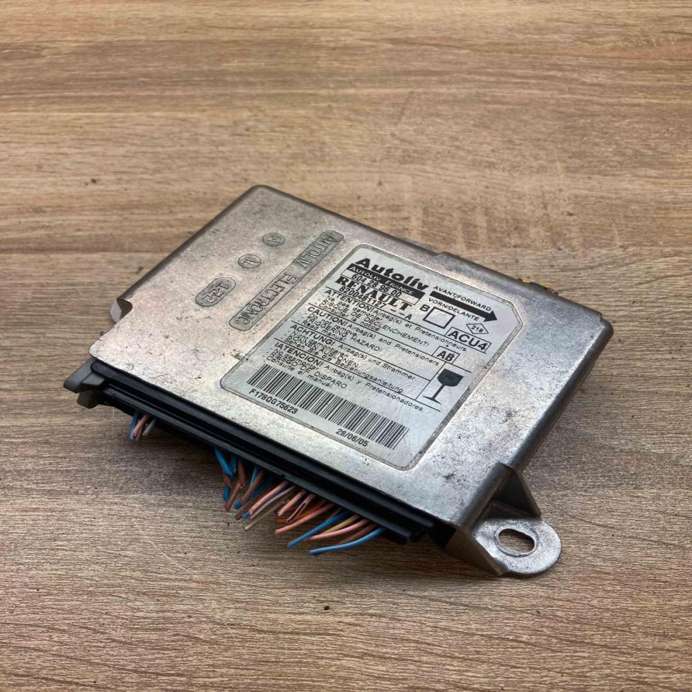 8200481127 604289600  Airbag control unit/module Renault Megane II