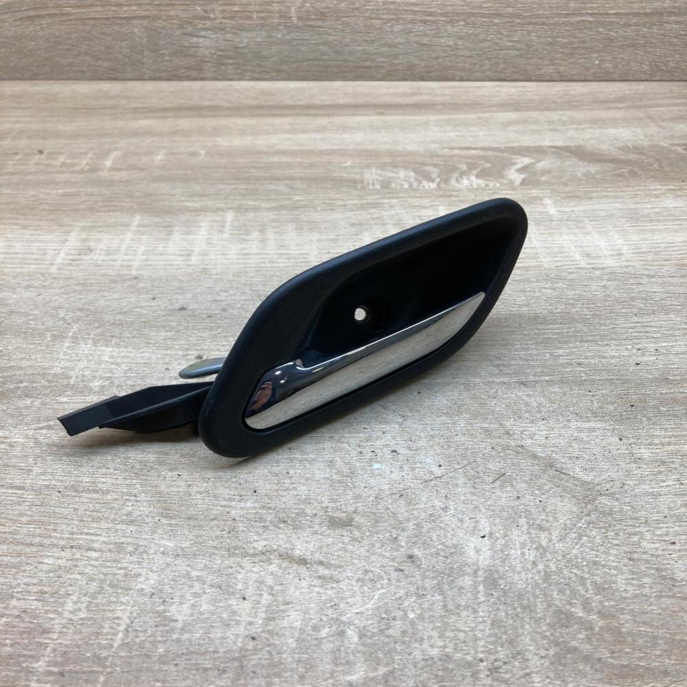 8226049  Front left side Front door interior handle BMW 5 E39