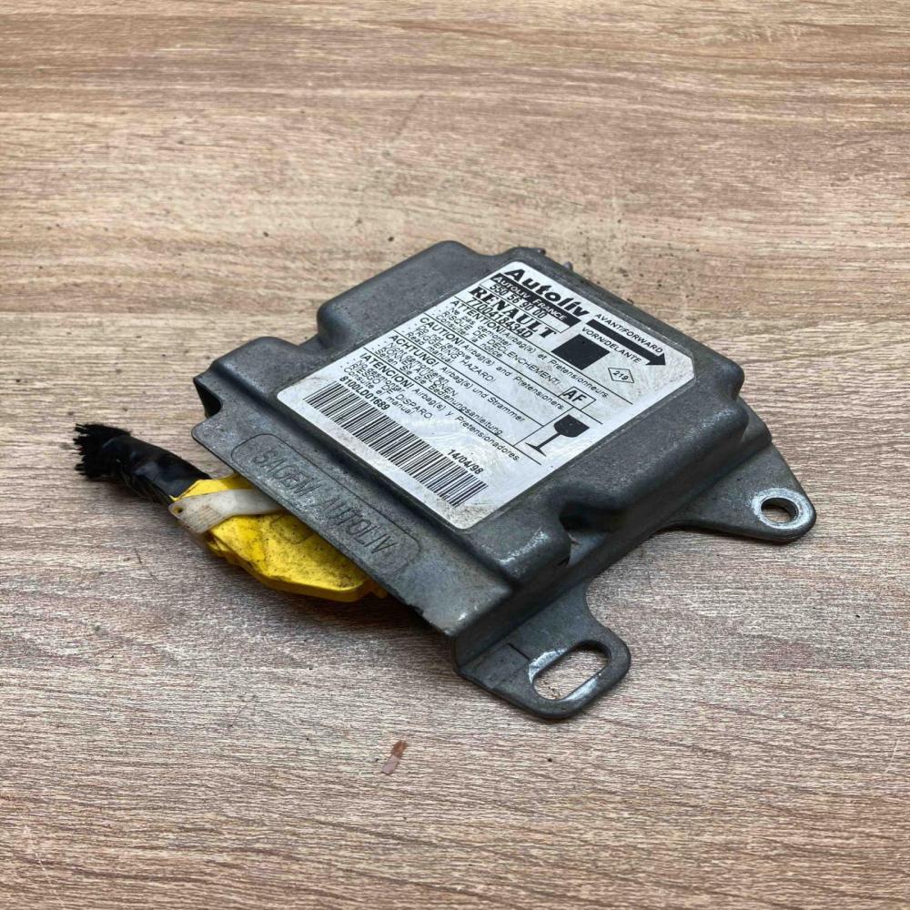 7700418434D 550569000 Used Airbag control unit/module Renault Scenic I