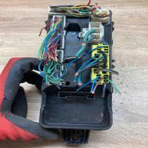 0H24 0325 4860  Fuse module Volkswagen Jetta V