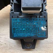 0H24 0325 4860  Fuse module Volkswagen Jetta V