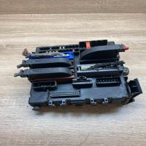 13112911 519046015 AR Fuse module Opel Vectra C