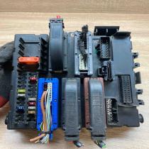 13112911 519046015 AR Fuse module Opel Vectra C