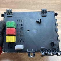 13112911 519046015 AR Fuse module Opel Vectra C