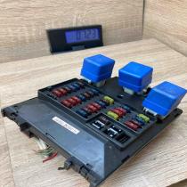 24350 2N300H 0689 2N39D06  Fuse module Nissan Almera