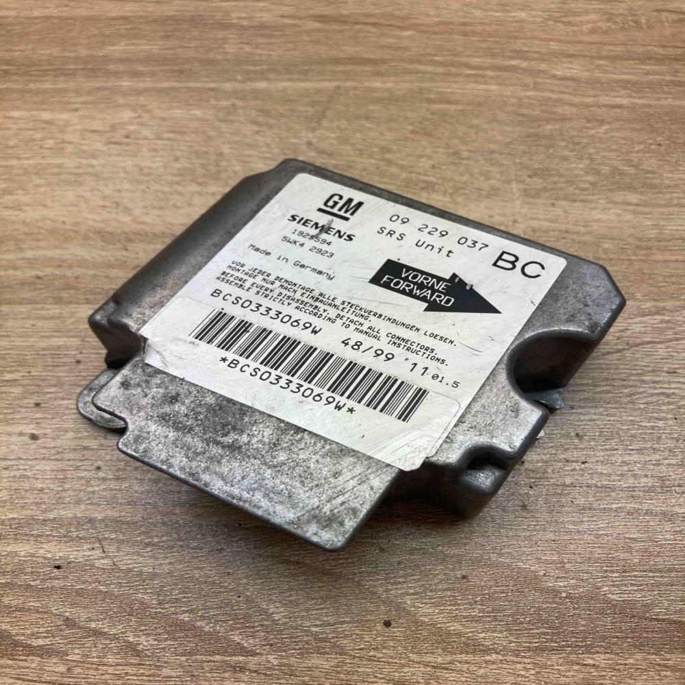 09229037 5wK42923 BC Airbag control unit/module Opel Vectra B