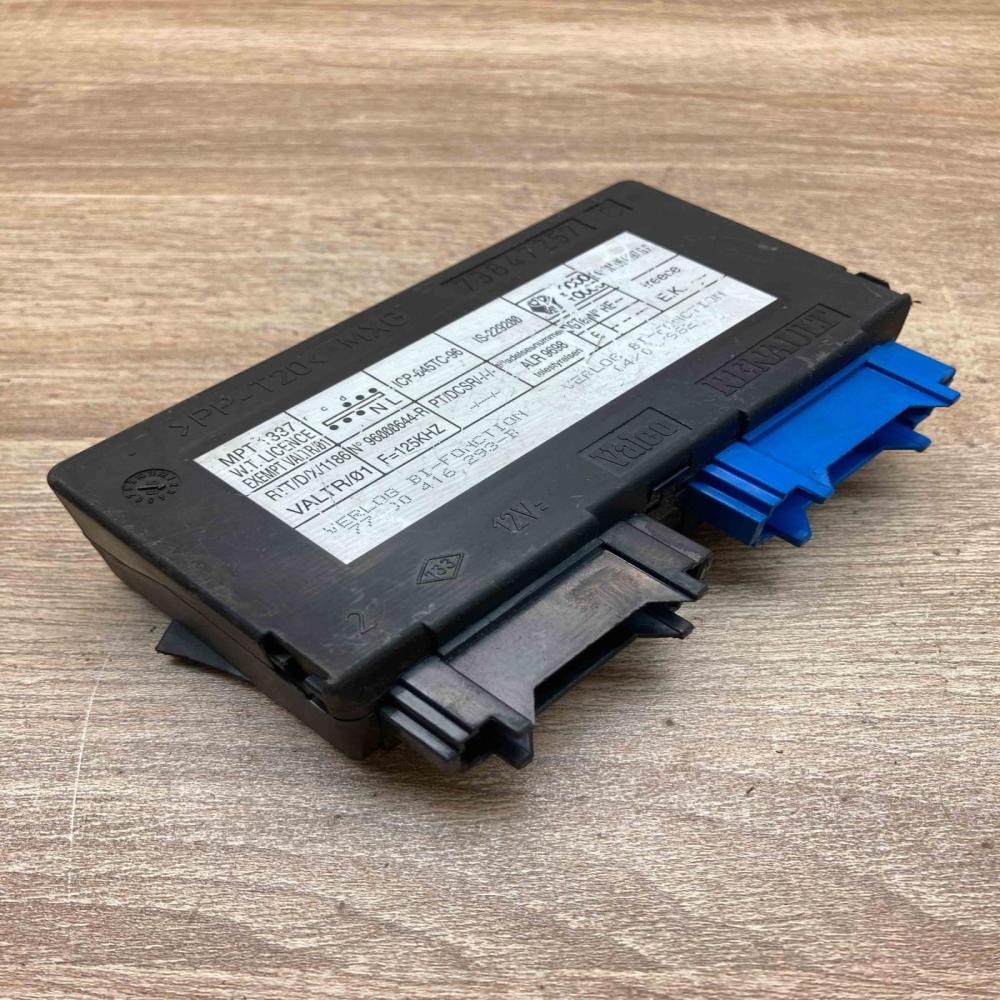 73847257 C   Other control units/modules Renault Laguna II