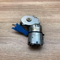 404 152 414805  Seat adjustment motor Opel Omega B1