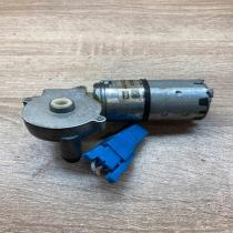 404 152 414805  Seat adjustment motor Opel Omega B1