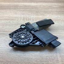 105682104 0130821652 Left side Rear door window regulator motor Mitsubishi Caris