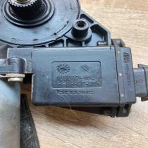 105682104 0130821652 Left side Rear door window regulator motor Mitsubishi Caris
