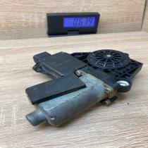 105682104 0130821652 Left side Rear door window regulator motor Mitsubishi Caris