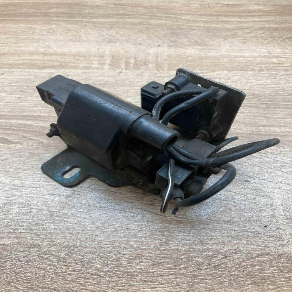 448905105C   High voltage ignition coil Audi 100 200 5000 C3