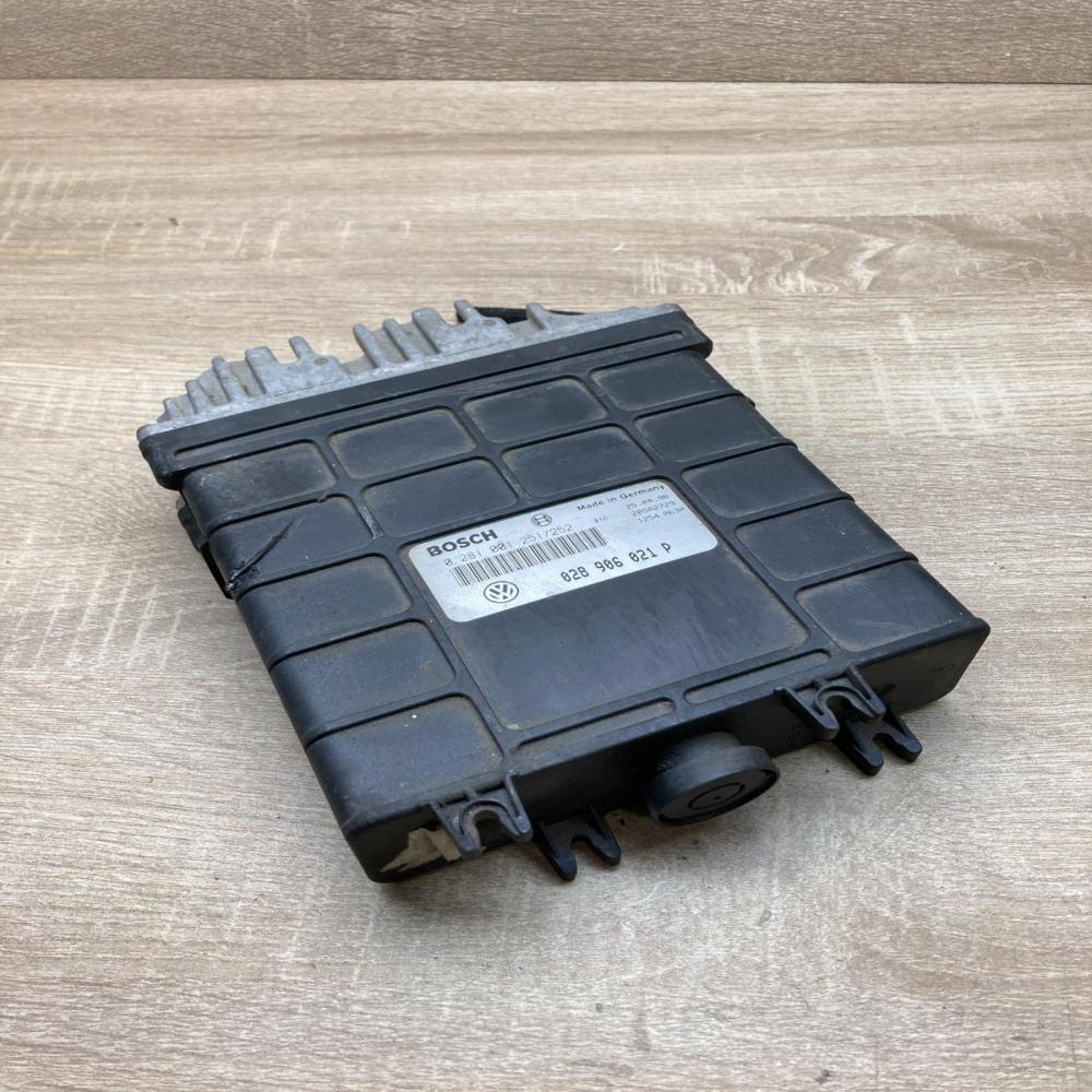 028906021P 0281001251  Engine control unit/module ECU Ford Galaxy