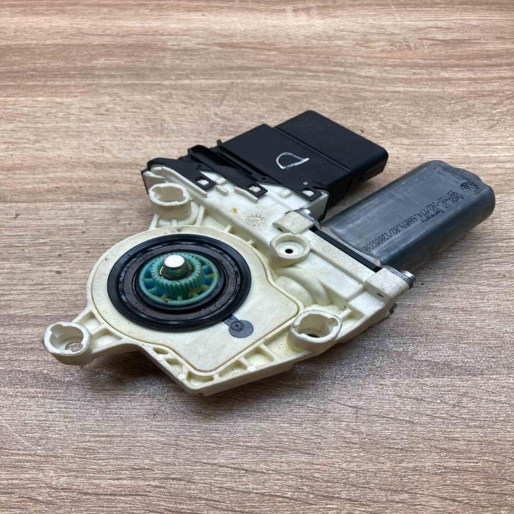 974226 108 975281 200  Rear door window regulator motor Volkswagen PASSAT B6