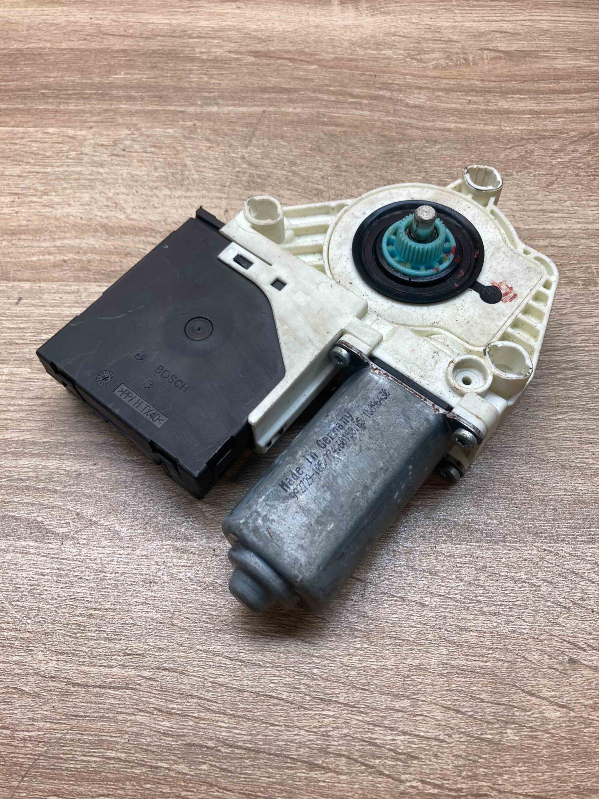 1K0959793L 1K0959701P  Front door window regulator motor Volkswagen PASSAT B6