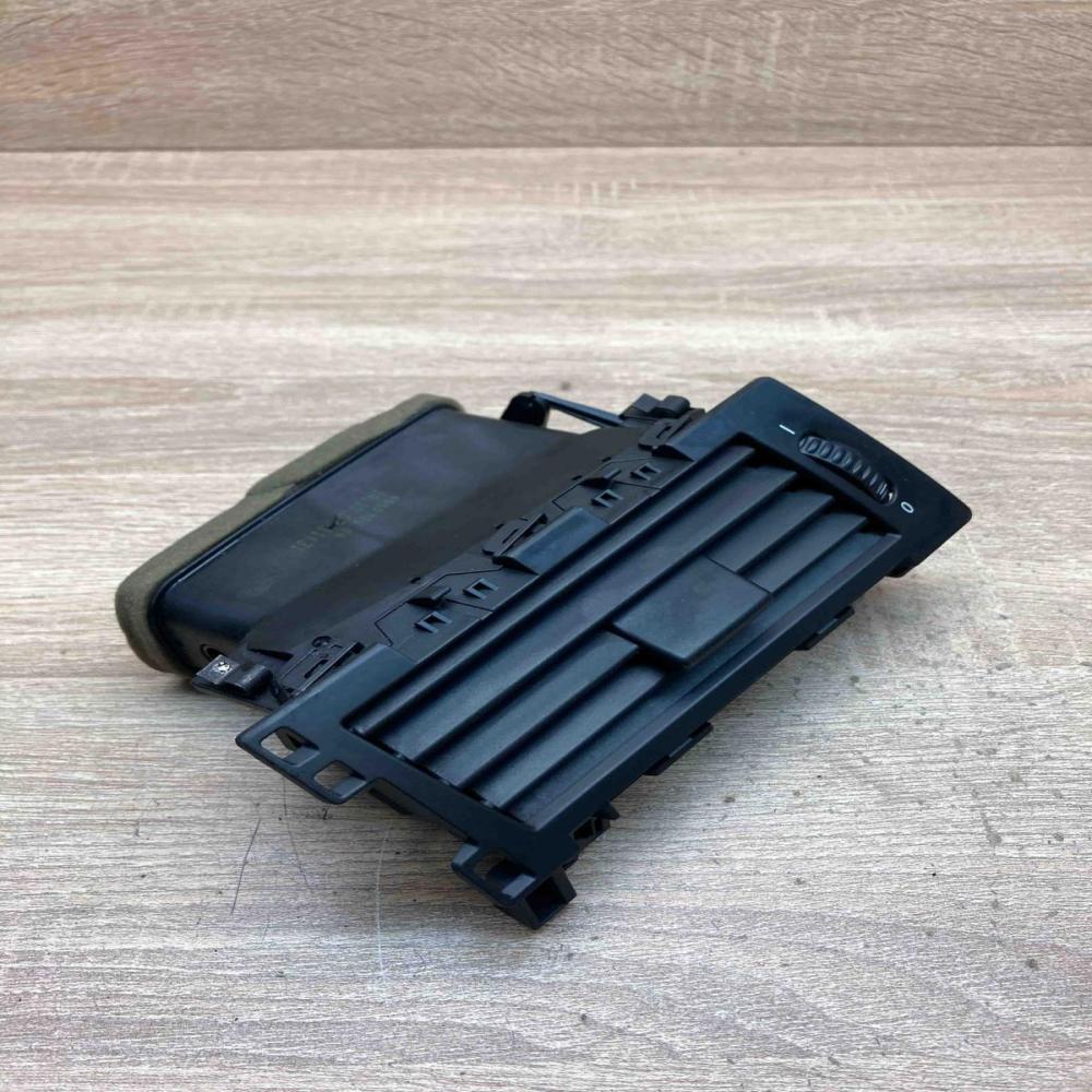 6910731 141218 10 Left Dashboard side air vent grill/cover trim BMW 5 E60 E61