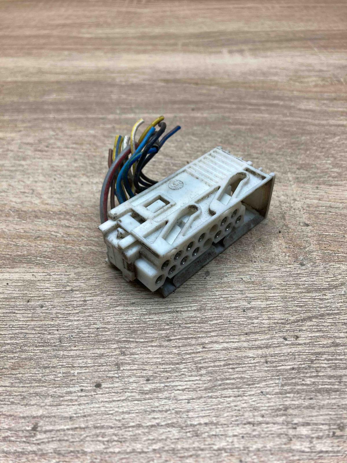 1382567 2 963558 1  Plug wire BMW 5 E60 E61