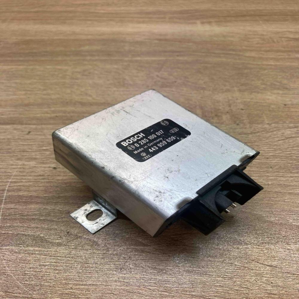443959659 0285100017  Other control units/modules Audi 100 S4 C4
