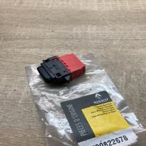 7700822678   Electric window control switch Renault Laguna I