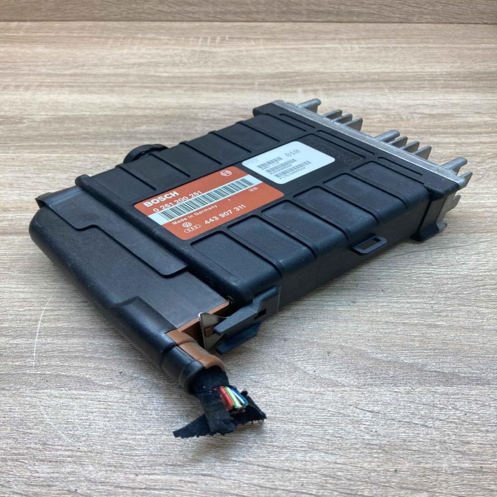 443907311 0261200251 With Plug Engine control unit/module ECU Audi 80 90 B3