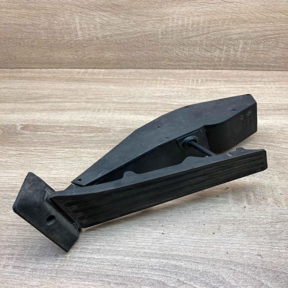 6766930   Accelerator throttle pedal BMW 5 E60 E61
