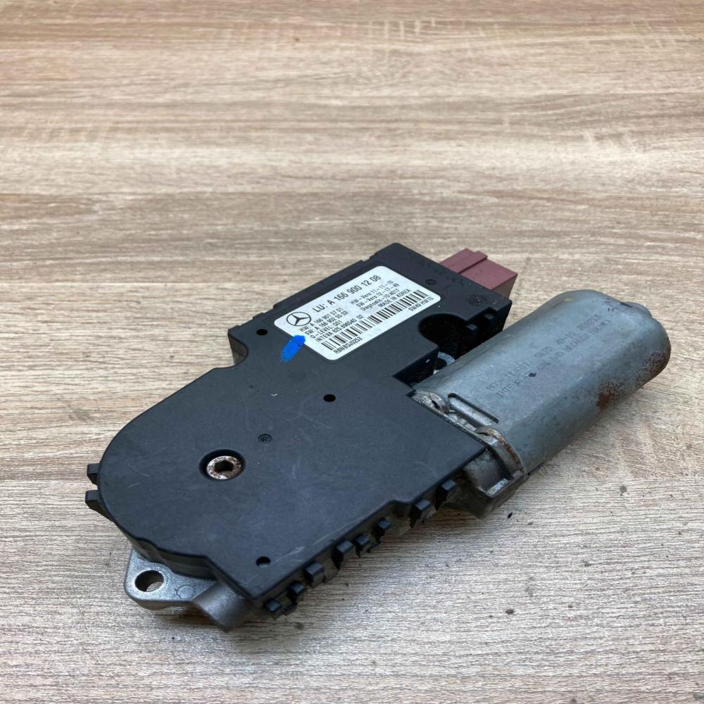 A1669001208  Sunroof Sunroof motor/actuator Mercedes-Benz ML W166