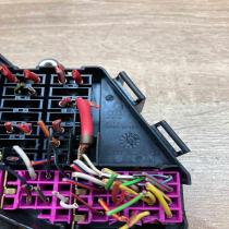 8D1941824 Used  Fuse module Audi A6 S6 C5 4B