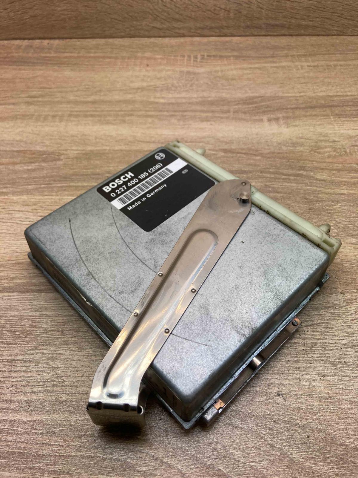 P03517961 0227400185  Engine control unit/module ECU Volvo 850