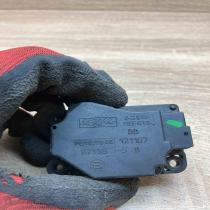 6G9N 19E616 BB F7138  Air flap motor/actuator Volvo XC70