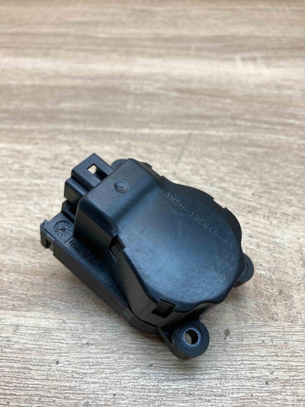 3M5H 19E616 AA EAD251 Used Air flap motor/actuator Ford Mondeo Mk III