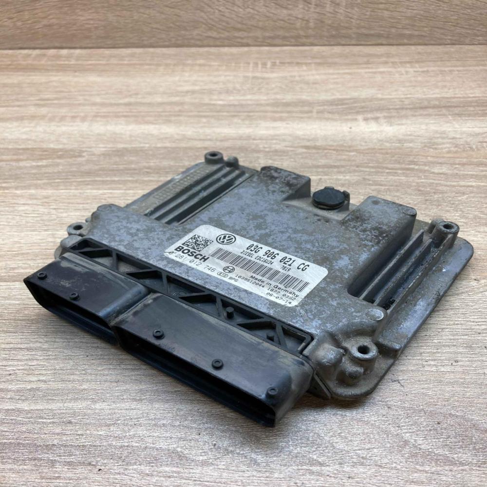 03G906021CG 0281012746  Engine control unit/module ECU Volkswagen Caddy