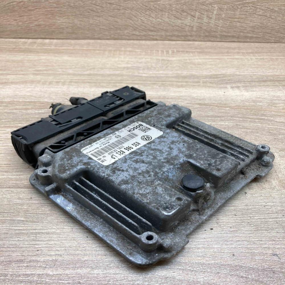 03G906021LP 0281013283  Engine control unit/module ECU Seat Altea XL