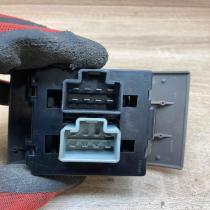 OUG381L8AA 746 77922  Electric window control switch Chrysler PT Cruiser