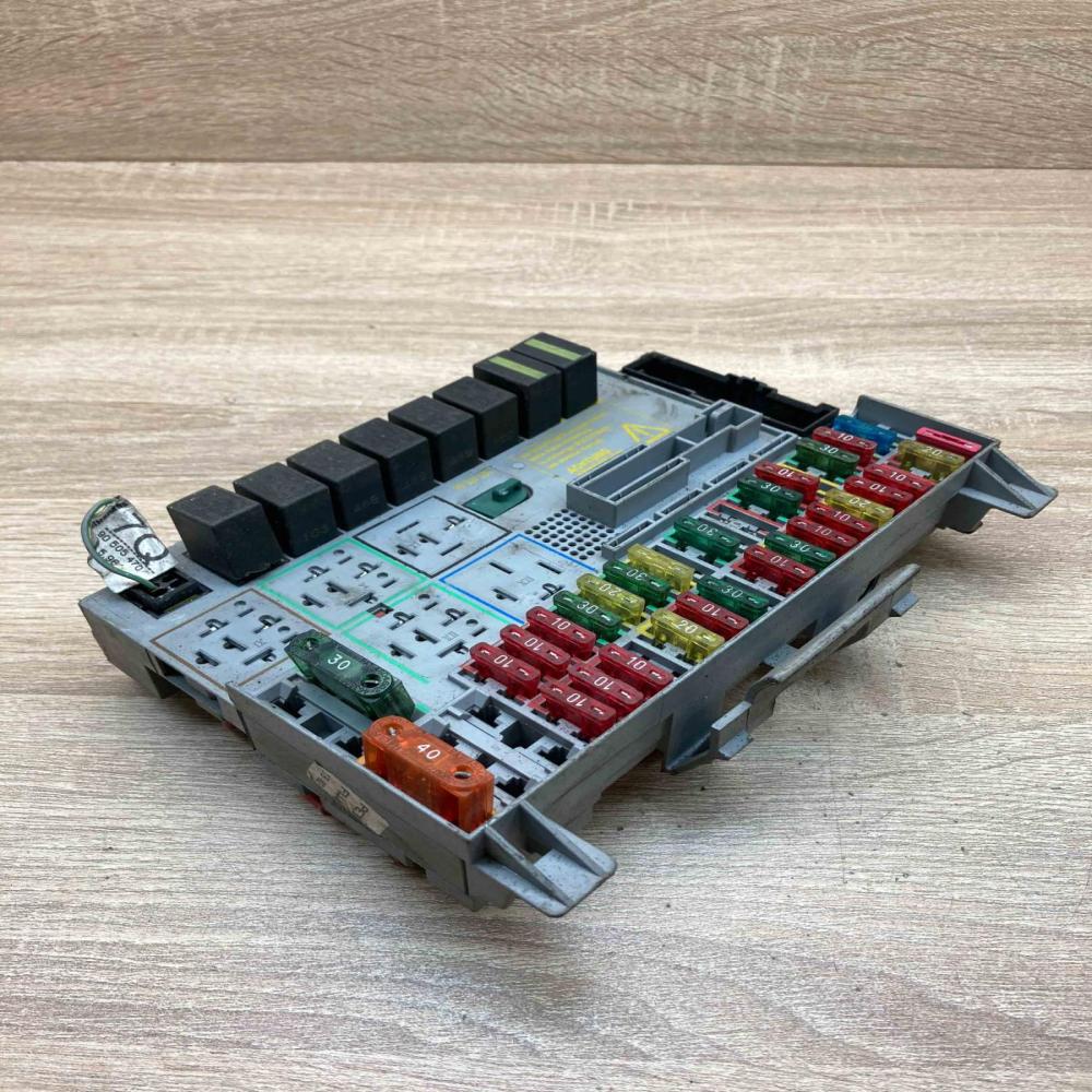 90504534 Used  Fuse box set Opel Vectra B