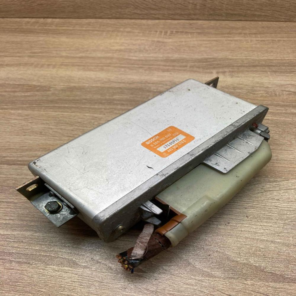 443907379C 0265100037 With Plug ABS control unit/module Audi 100 S4 C4