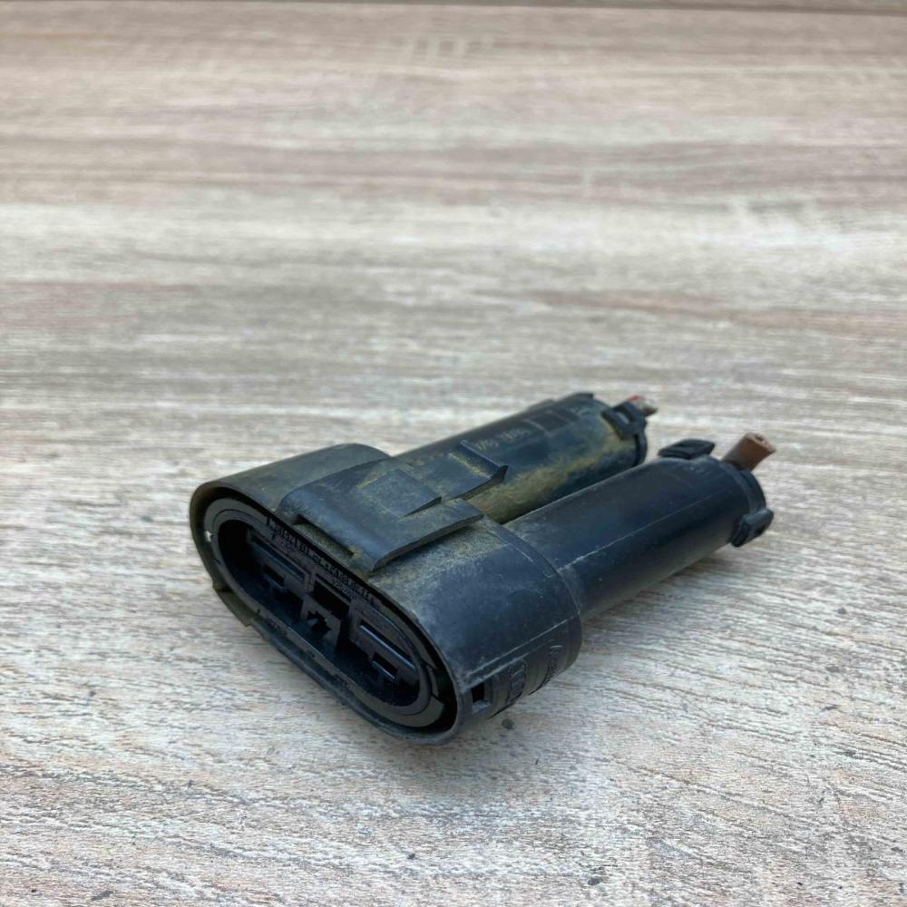 701973303   Plug wire Volkswagen Transporter - Caravelle T4