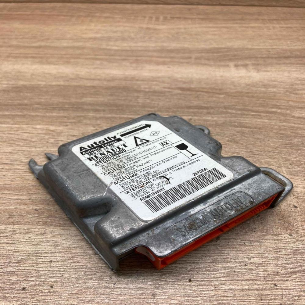 8200018830B 550804400  Airbag control unit/module Renault Laguna I