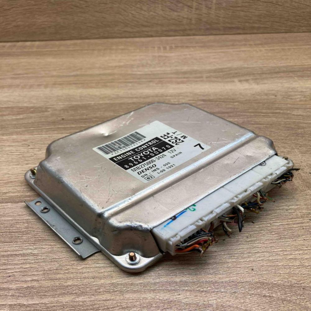 89661 0D070 MB275000 3424  Airbag control unit/module Toyota Yaris