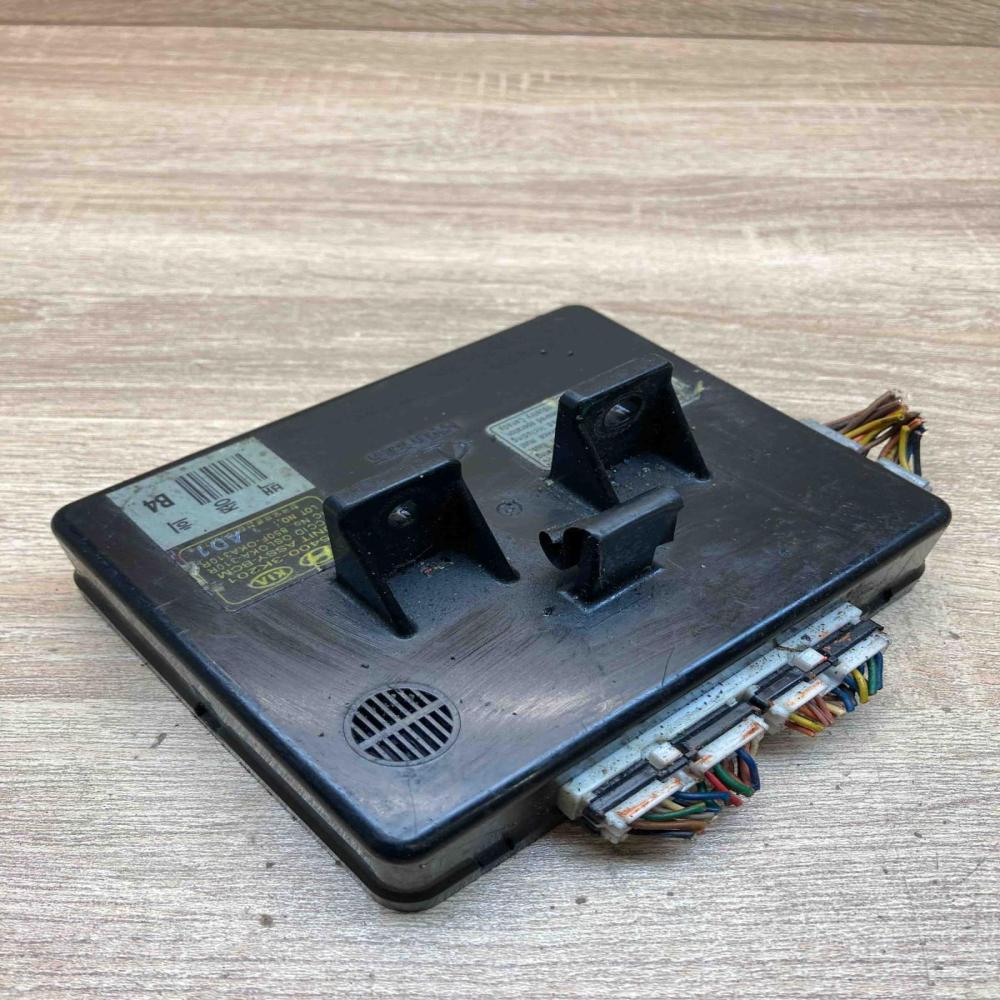 95400 3K201   Comfort/convenience module KIA Ceed