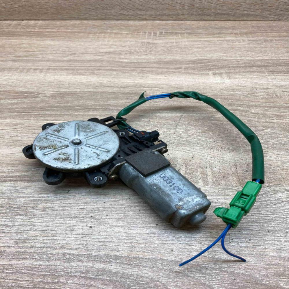 003100 Used  Front door window regulator motor Honda CR-Z