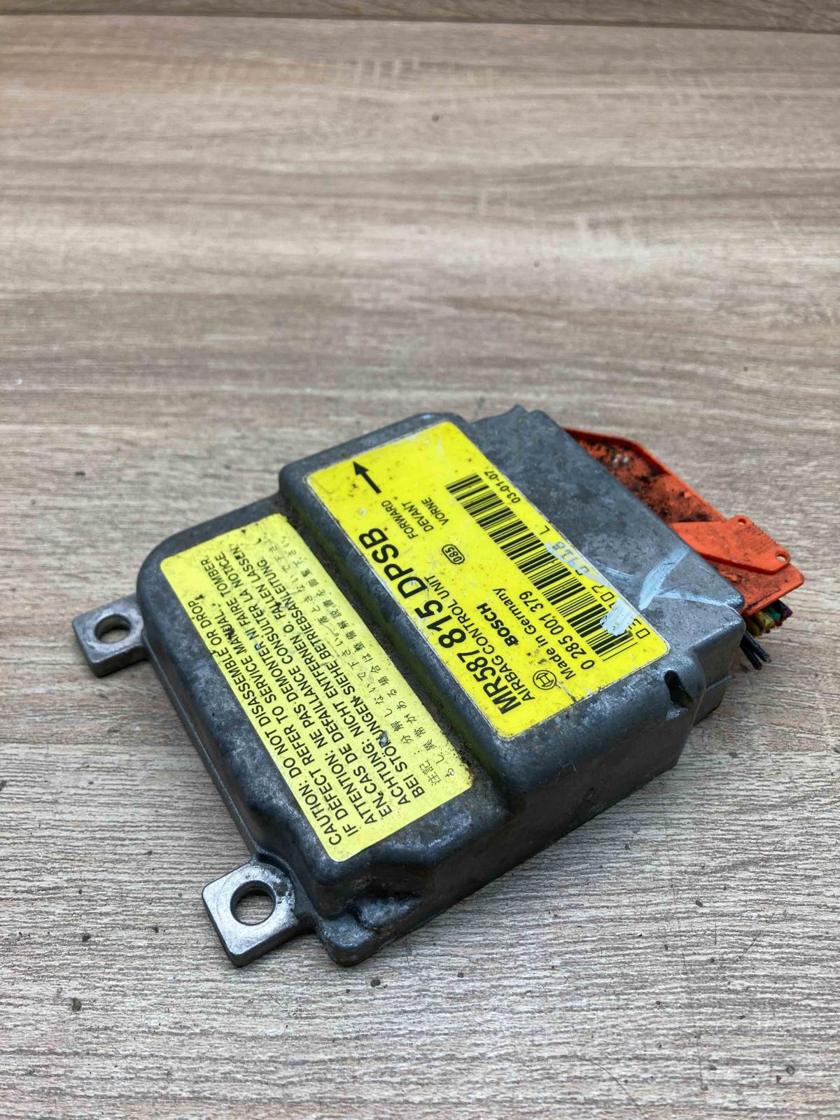 MR587815 0285001379 With Plug Airbag control unit/module Mitsubishi Space Star