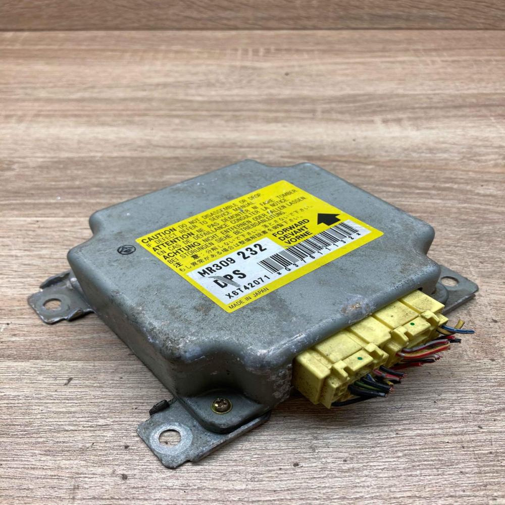 MR309232 X6T42071 With Plug Airbag control unit/module Mitsubishi Galant