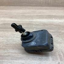 0307852335   Headlight level adjustment motor Opel Vectra C