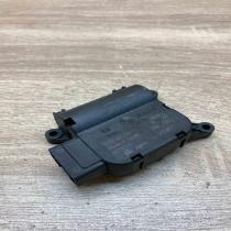 0132801370   Air flap motor/actuator Volkswagen PASSAT B6
