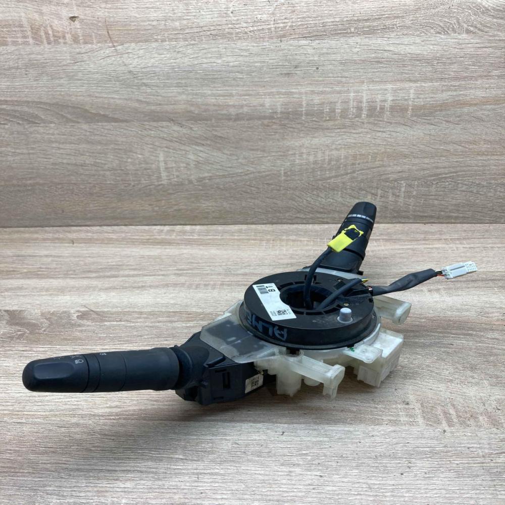 25560 BA064 25540 AV620  Wiper turn signal indicator stalk/switch Nissan Almera