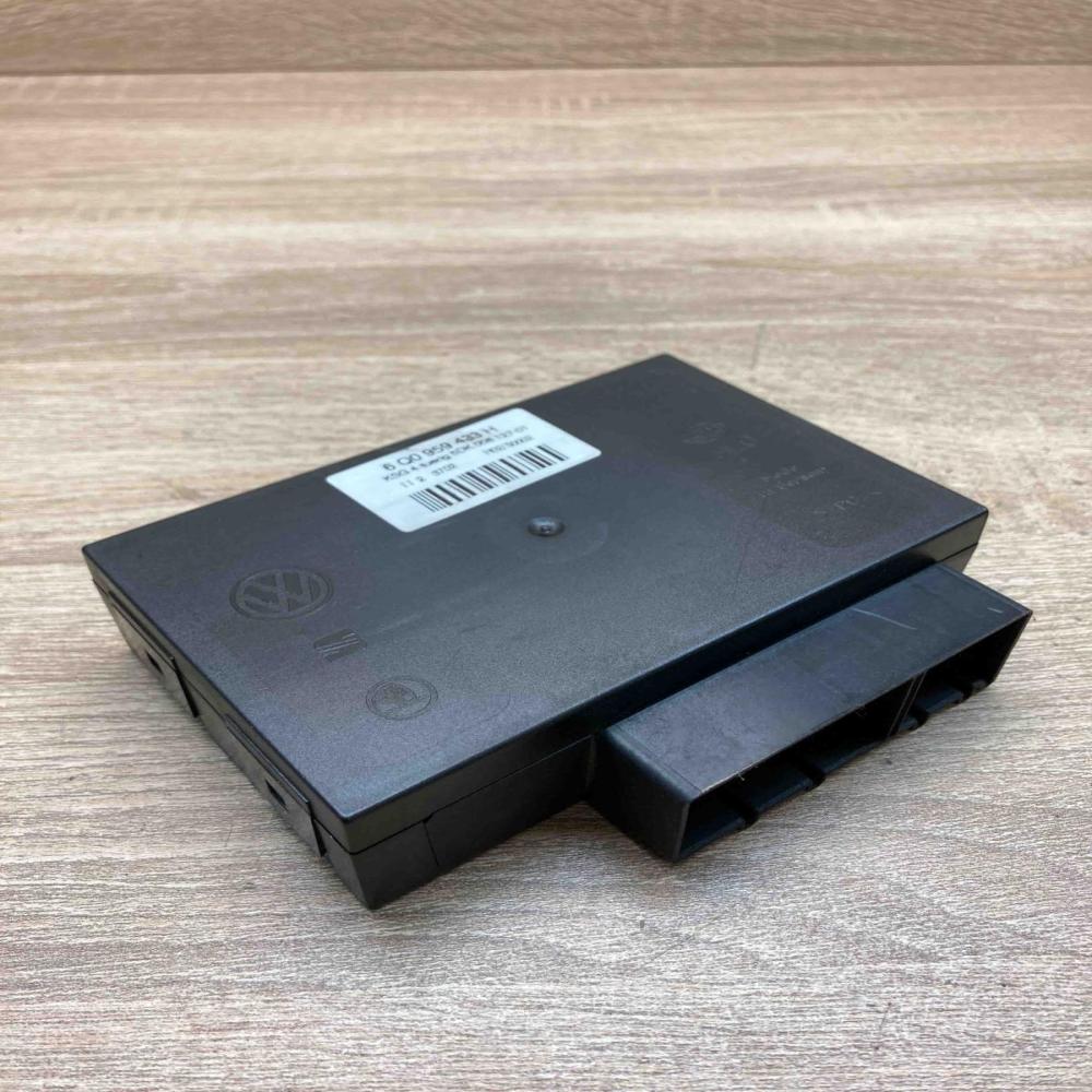 6Q0959433H 5DK008127 01  Comfort/convenience module Skoda Fabia Mk1 (6Y)